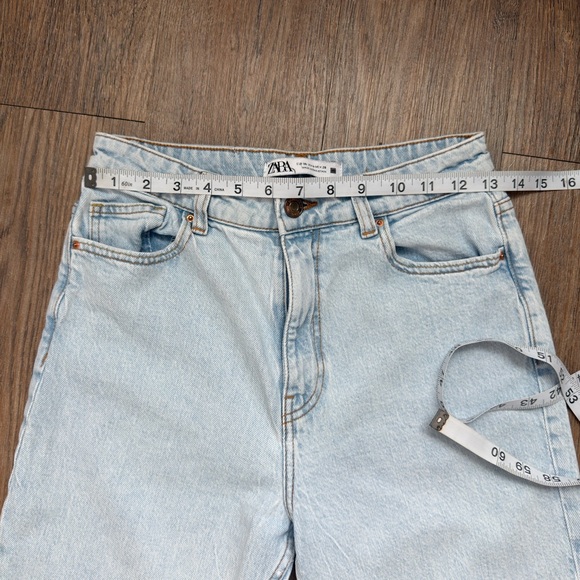 Zara Light Wash Mom Jeans - Picture 8 of 10